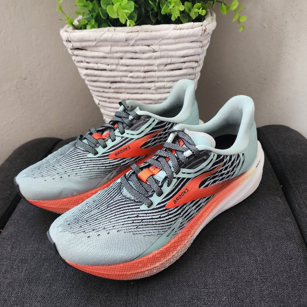 Brooks Womens Hyperion Max 1103901D426 Blue Running Shoes Sneakers Sz 7.5 B